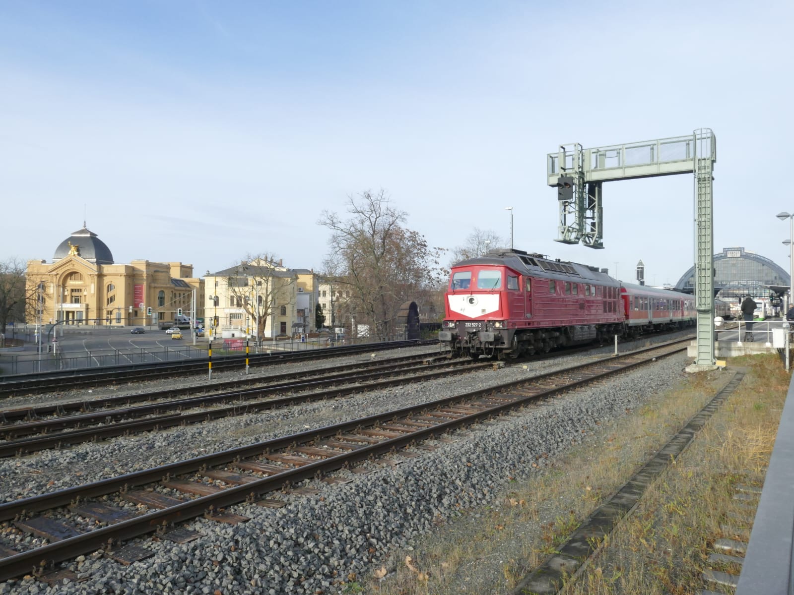 232er verlässt Gera Hbf